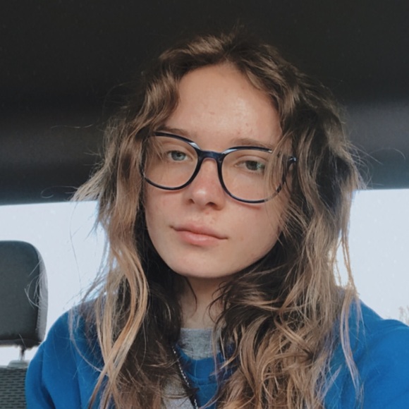 Meet your Posher, CJ - Picture 1 of 2